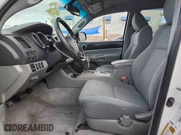 2011 Toyota Tacoma with VIN 3TMLU4EN6BM061642, listed as a Copart auction lot 81874815 with 141,752 mi miles and Salvage title. Bid and sale history available at DreamBid. Image 7.