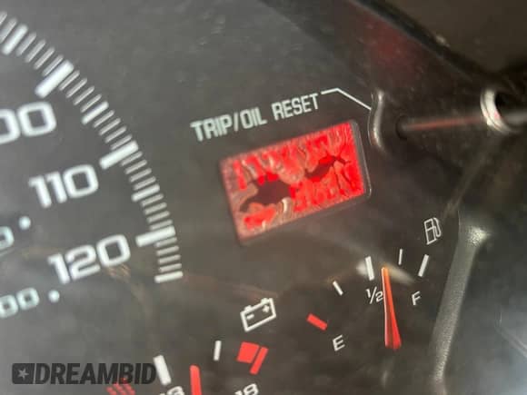 2001 Chevrolet Camaro с VIN 2G1FP22K012104917, выставлен на аукционе Copart как лот 55763335 с пробегом 172 810 миль миль и Чистый • Clean title. История ставок и продаж доступна на DreamBid. Изображение 8.