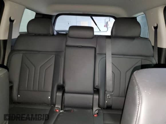 2024 Hyundai Santa Fe XRT z VIN 5NMP3DGL9RH060028, wystawiony jako Copart lot #61612585 z przebiegiem Nie podano mil oraz Szkoda całkowita • Salvage title. Historia ofert i sprzedaży dostępna na DreamBid. Obrazek 10.