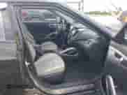 2013 Hyundai Veloster w/Black Int z VIN KMHTC6AD7DU127895, wystawiony jako IAAI lot #43100338 z przebiegiem 107 836 mil mil oraz . Historia ofert i sprzedaży dostępna na DreamBid. Obrazek 5.