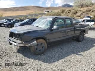 2005 Chevrolet Silverado 1500 LS with VIN 2GCEC19V651163006, listed as a Copart auction lot 80392805 with 236,881 mi miles and Salvage title. Bid and sale history available at DreamBid. Image 1.