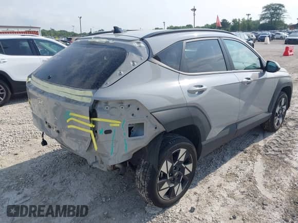 2024 Hyundai Kona SEL с VIN KM8HBCAB1RU096124, выставлен на аукционе IAAI как лот 42904719 с пробегом 26 550 миль миль и . История ставок и продаж доступна на DreamBid. Изображение 4.