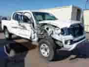 2021 Toyota Tacoma SR5 z VIN 3TMDZ5BN4MM111750, wystawiony jako IAAI lot #41981638 z przebiegiem 26 030 mil mil oraz . Historia ofert i sprzedaży dostępna na DreamBid. Obrazek 6.