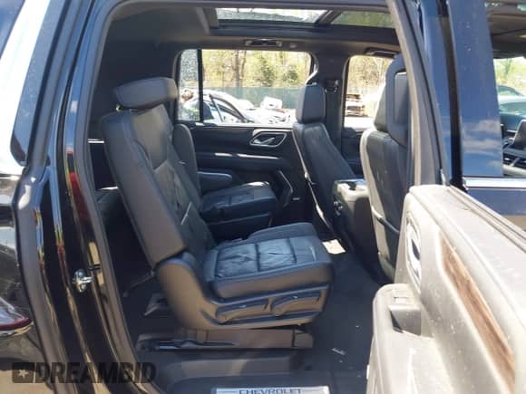 2023 Chevrolet Suburban LT с VIN 1GNSKCKD7PR242561, выставлен на аукционе IAAI как лот 41967485 с пробегом Не указан миль и . История ставок и продаж доступна на DreamBid. Изображение 8.