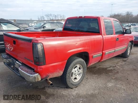 2000 Chevrolet Silverado 1500 LS с VIN 1GCEC19VXYZ296668, выставлен на аукционе IAAI как лот 41548815 с пробегом 285 873 миль миль и . История ставок и продаж доступна на DreamBid. Изображение 4.