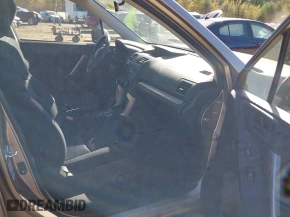 2015 Subaru Forester Premium z VIN JF2SJADC0FH502826, wystawiony jako IAAI lot #43455906 z przebiegiem 109 148 mil mil oraz . Historia ofert i sprzedaży dostępna na DreamBid. Obrazek 5.