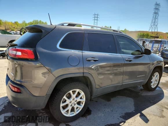 2016 Jeep Cherokee Latitude с VIN 1C4PJMCS0GW280218, выставлен на аукционе Copart как лот 80150725 с пробегом 129 729 миль миль и Списание • Salvage title. История ставок и продаж доступна на DreamBid. Изображение 3.