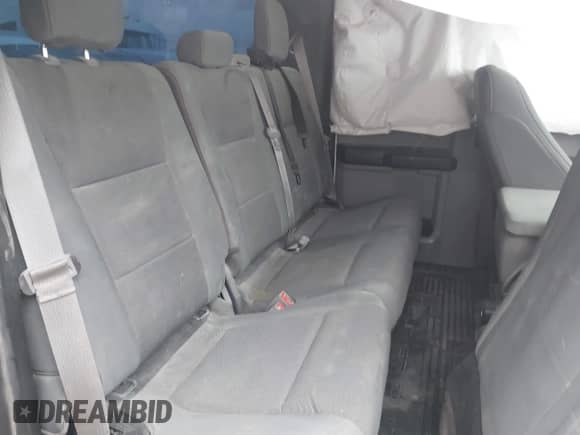 2019 Ford F-250 XL z VIN 1FT7X2B67KEE59717, wystawiony jako IAAI lot #42919060 z przebiegiem Nie podano mil oraz . Historia ofert i sprzedaży dostępna na DreamBid. Obrazek 7.