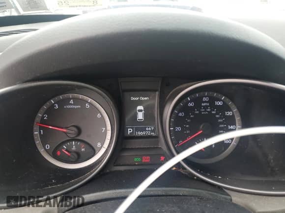 2016 Hyundai Santa Fe с VIN 5XYZT3LB4GG368876, выставлен на аукционе Copart как лот 80778685 с пробегом 196 972 миль миль и Списание • Salvage title. История ставок и продаж доступна на DreamBid. Изображение 9.