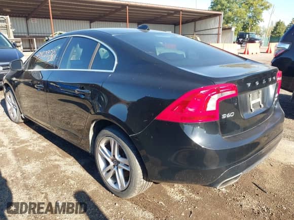2015 Volvo S60 T5 Premier с VIN YV1612TK9F2362559, выставлен на аукционе IAAI как лот 43408950 с пробегом 152 263 миль миль и . История ставок и продаж доступна на DreamBid. Изображение 3.