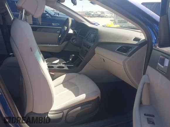 2017 Hyundai Sonata 2.4L с VIN 5NPE24AF7HH493040, выставлен на аукционе IAAI как лот 41831646 с пробегом 142 523 миль миль и . История ставок и продаж доступна на DreamBid. Изображение 5.