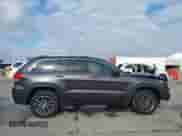 2018 Jeep Grand Cherokee Laredo z VIN 1C4RJEAG7JC450922, wystawiony jako IAAI lot #41169294 z przebiegiem 158 689 mil mil oraz . Historia ofert i sprzedaży dostępna na DreamBid. Obrazek 14.