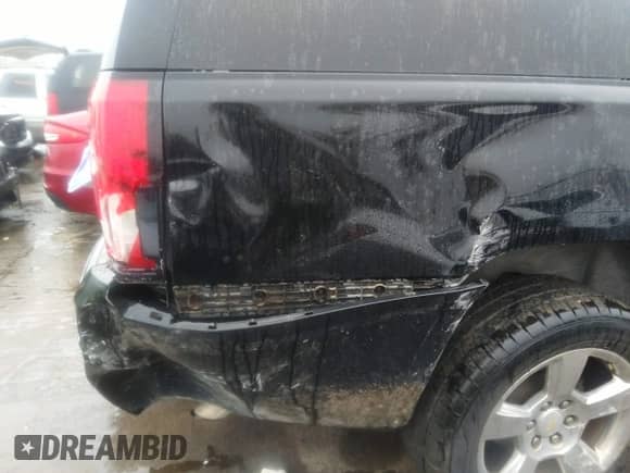 2017 Chevrolet Suburban Premier z VIN 1GNSCJKCXHR312158, wystawiony jako IAAI lot #40399105 z przebiegiem 150 560 mil mil oraz . Historia ofert i sprzedaży dostępna na DreamBid. Obrazek 17.