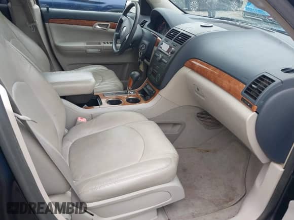2007 Saturn Outlook XR z VIN 5GZER23777J172822, wystawiony jako IAAI lot #42147166 z przebiegiem 202 245 mil mil oraz . Historia ofert i sprzedaży dostępna na DreamBid. Obrazek 5.