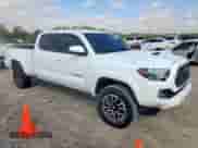 2022 Toyota Tacoma SR5 с VIN 3TMBZ5DN5NM036546, выставлен на аукционе Copart как лот 90367315 с пробегом 25 000 миль миль и Списание • Salvage title. История ставок и продаж доступна на DreamBid. Изображение 4.