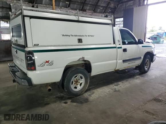 2003 Chevrolet Silverado 1500 LS z VIN 1GCEK14V33Z173927, wystawiony jako Copart lot #56017245 z przebiegiem Nie podano mil oraz Czysty tytuł • Clean title. Historia ofert i sprzedaży dostępna na DreamBid. Obrazek 3.