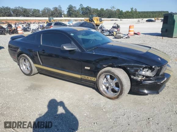 2006 Ford Mustang GT Deluxe с VIN 1ZVFT82H365260761, выставлен на аукционе Copart как лот 80966805 с пробегом 95 931 миль миль и Списание • Salvage title. История ставок и продаж доступна на DreamBid. Изображение 4.