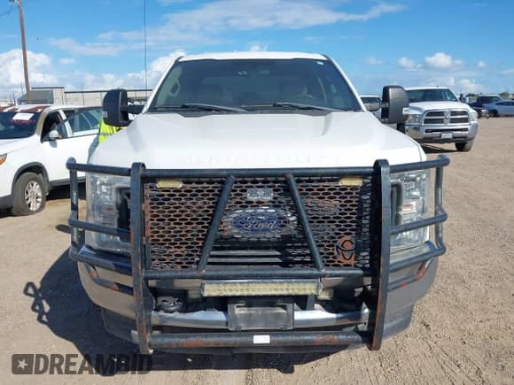 2018 Ford F-250 Platinum with VIN 1FT7W2BTXJEB28637, listed as a IAAI auction lot 43530715 with Not provided miles and . Bid and sale history available at DreamBid. Image 12.