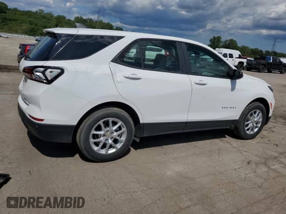 2024 Chevrolet Equinox LS z VIN 3GNAXSEG0RL307600, wystawiony jako Copart lot #70064795 z przebiegiem 20 136 mil mil oraz Szkoda całkowita • Salvage title. Historia ofert i sprzedaży dostępna na DreamBid. Obrazek 3.