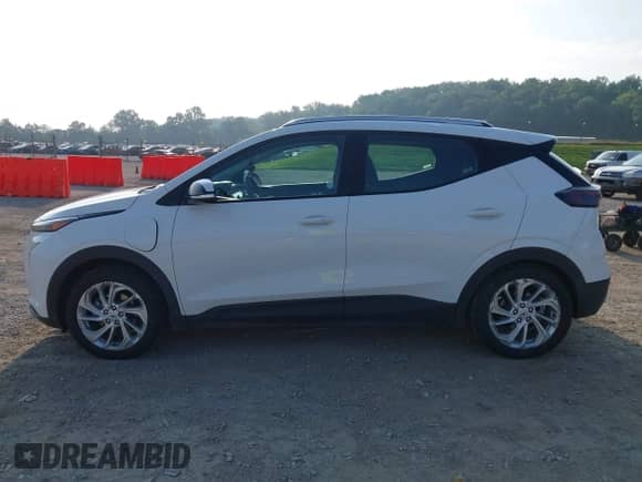 2023 Chevrolet Bolt EUV LT с VIN 1G1FY6S00P4149653, выставлен на аукционе IAAI как лот 43042703 с пробегом 93 969 миль миль и . История ставок и продаж доступна на DreamBid. Изображение 14.