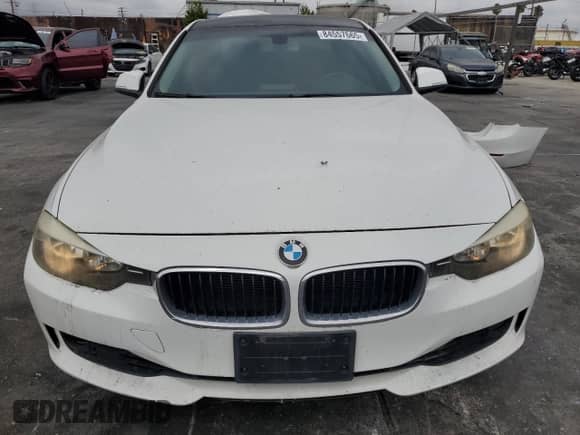 2012 BMW 3 Series 328i с VIN WBA3A5G55CNP18091, выставлен на аукционе Copart как лот 84557665 с пробегом 84 483 миль миль и Списание • Salvage title. История ставок и продаж доступна на DreamBid. Изображение 5.