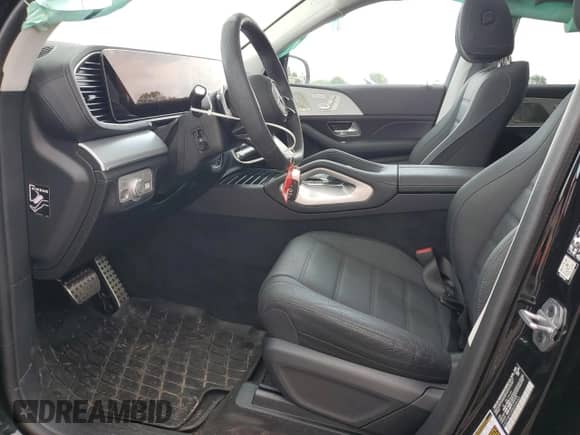 2024 Mercedes-Benz GLS 580 z VIN 4JGFF8FE2RB208453, wystawiony jako Copart lot #55015655 z przebiegiem 10 275 mil mil oraz Szkoda całkowita • Salvage title. Historia ofert i sprzedaży dostępna na DreamBid. Obrazek 7.