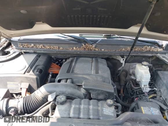 2009 Chevrolet Tahoe with VIN 1GNFK13539R110090, listed as a IAAI auction lot 42409163 with 239,583 mi miles and . Bid and sale history available at DreamBid. Image 10.