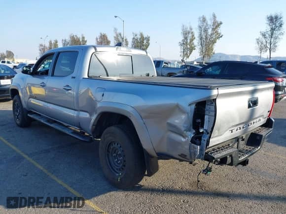 2020 Toyota Tacoma SR5 с VIN 3TMBZ5DN5LM025818, выставлен на аукционе IAAI как лот 41448780 с пробегом 38 136 миль миль и . История ставок и продаж доступна на DreamBid. Изображение 3.