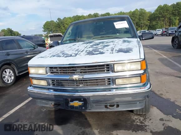 1996 Chevrolet Silverado 1500 with VIN 2GCEK19R3T1130144, listed as a IAAI auction lot 43324635 with 233,545 mi miles and . Bid and sale history available at DreamBid. Image 12.