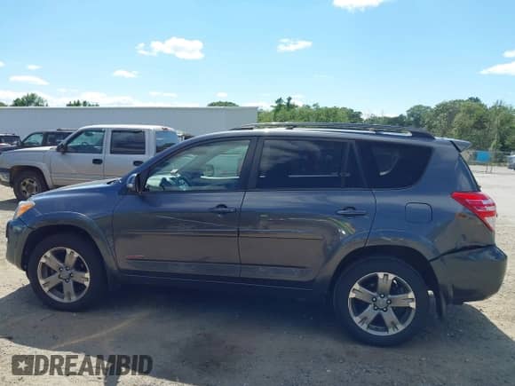 2010 Toyota RAV4 Sport with VIN JTMRK4DV4A5088098, listed as a IAAI auction lot 42766531 with 85,191 mi miles and . Bid and sale history available at DreamBid. Image 14.