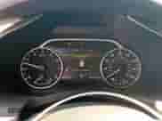 2018 Nissan Murano SL z VIN 5N1AZ2MG7JN113554, wystawiony jako Copart lot #70699915 z przebiegiem 124 778 mil mil oraz Szkoda całkowita • Salvage title. Historia ofert i sprzedaży dostępna na DreamBid. Obrazek 9.