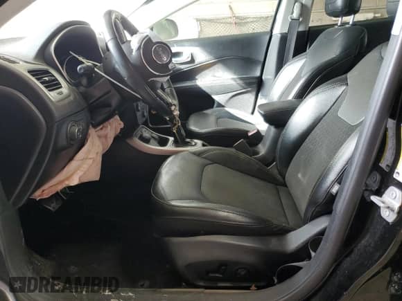 2021 Jeep Compass Latitude с VIN 3C4NJDBB6MT562762, выставлен на аукционе Copart как лот 85679745 с пробегом 71 317 миль миль и Списание • Salvage title. История ставок и продаж доступна на DreamBid. Изображение 7.