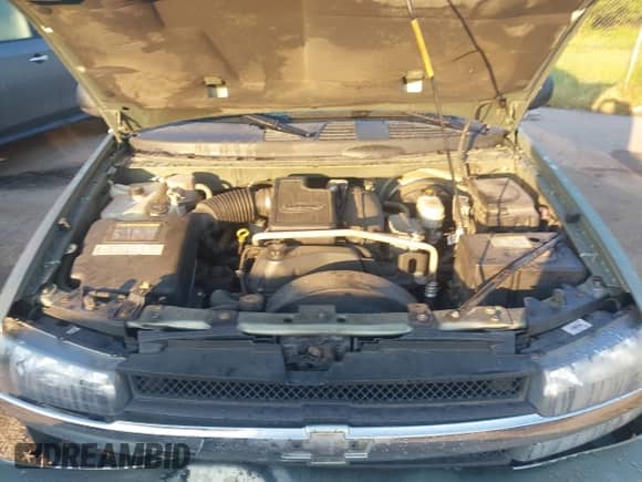 2004 Chevrolet TrailBlazer LS with VIN 1GNDS13S642155197, listed as a IAAI auction lot 43252719 with Not provided miles and . Bid and sale history available at DreamBid. Image 10.