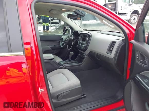 2019 Chevrolet Colorado 2WD Work Truck z VIN 1GCGSBENXK1261514, wystawiony jako IAAI lot #42902686 z przebiegiem 43 964 mil mil oraz . Historia ofert i sprzedaży dostępna na DreamBid. Obrazek 5.