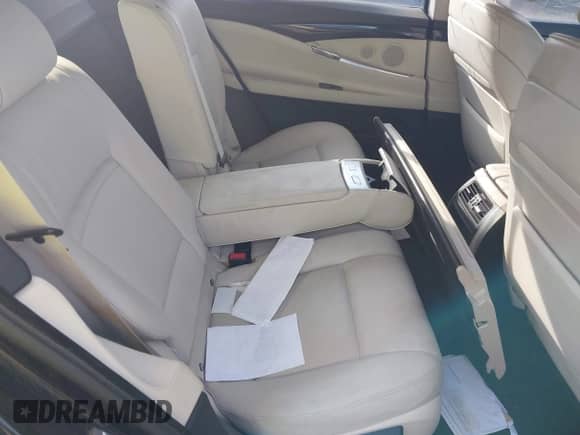 2010 BMW 5 Series 550i Gran Turismo с VIN WBASN4C59AC208450, выставлен на аукционе IAAI как лот 41648040 с пробегом Не указан миль и . История ставок и продаж доступна на DreamBid. Изображение 8.