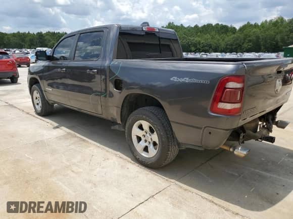 2020 Ram 1500 Big Horn z VIN 1C6SRFFM2LN359196, wystawiony jako Copart lot #65111255 z przebiegiem 112 201 mil mil oraz Czysty tytuł • Clean title. Historia ofert i sprzedaży dostępna na DreamBid. Obrazek 2.