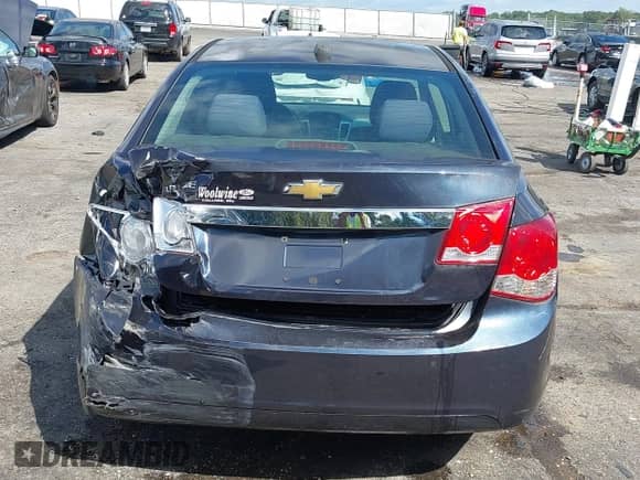 2016 Chevrolet Cruze LS с VIN 1G1PC5SH9G7221709, выставлен на аукционе IAAI как лот 43299747 с пробегом 56 815 миль миль и . История ставок и продаж доступна на DreamBid. Изображение 16.