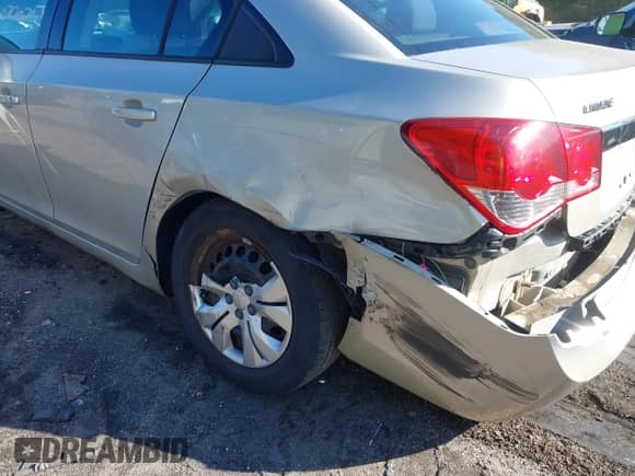 2013 Chevrolet Cruze LS с VIN 1G1PA5SG6D7257480, выставлен на аукционе IAAI как лот 43307707 с пробегом 142 991 миль миль и . История ставок и продаж доступна на DreamBid. Изображение 6.