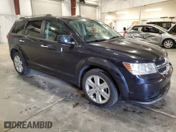 2011 Dodge Journey Crew with VIN 3D4PH3FG2BT512154, listed as a Copart auction lot 68111915 with 118,137 mi miles and Salvage title. Bid and sale history available at DreamBid. Image 4.