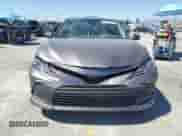 2023 Toyota Camry LE z VIN 4T1C11AK8PU829929, wystawiony jako Copart lot #71752915 z przebiegiem 49 591 mil mil oraz Szkoda całkowita • Salvage title. Historia ofert i sprzedaży dostępna na DreamBid. Obrazek 5.
