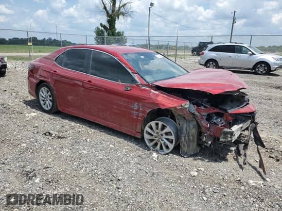 2023 Toyota Camry LE z VIN 4T1C11AK9PU172798, wystawiony jako Copart lot #64280385 z przebiegiem 69 738 mil mil oraz Nie do naprawy • Non repairable. Historia ofert i sprzedaży dostępna na DreamBid. Obrazek 4.