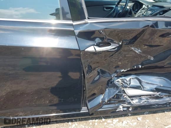 2014 Hyundai Elantra SE с VIN KMHDH4AEXEU147935, выставлен на аукционе IAAI как лот 42678960 с пробегом 190 176 миль миль и . История ставок и продаж доступна на DreamBid. Изображение 19.