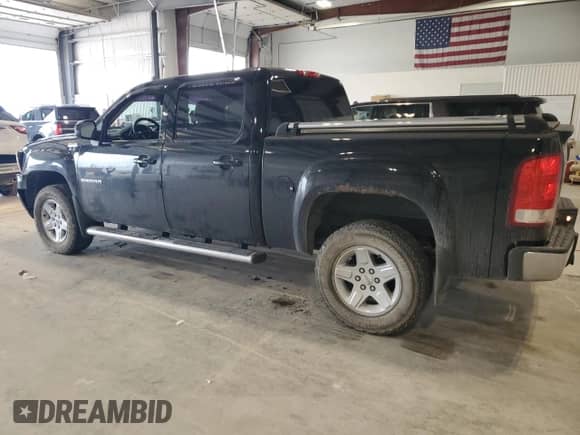 2010 GMC Sierra 1500 SLT z VIN 3GTRKWE22AG183834, wystawiony jako Copart lot #62725735 z przebiegiem 206 072 mil mil oraz Szkoda całkowita • Salvage title. Historia ofert i sprzedaży dostępna na DreamBid. Obrazek 2.