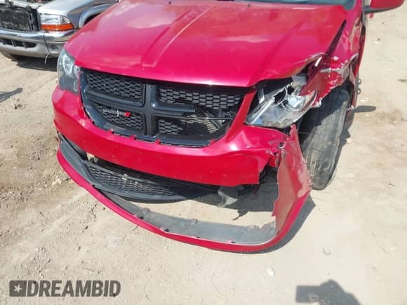 2016 Dodge Grand Caravan SE z VIN 2C4RDGBGXGR236346, wystawiony jako IAAI lot #43228515 z przebiegiem 179 170 mil mil oraz . Historia ofert i sprzedaży dostępna na DreamBid. Obrazek 6.
