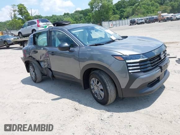 2025 Nissan Kicks S with VIN 3N8AP6BB6SL319821, listed as a IAAI auction lot 42597071 with 1,713 mi miles and . Bid and sale history available at DreamBid. Image 1.