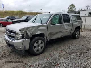 2011 Chevrolet Silverado 1500 LT с VIN 3GCPCSE06BG223927, выставлен на аукционе Copart как лот 81776095 с пробегом 112 445 миль миль и Списание • Salvage title. История ставок и продаж доступна на DreamBid. Изображение 1.
