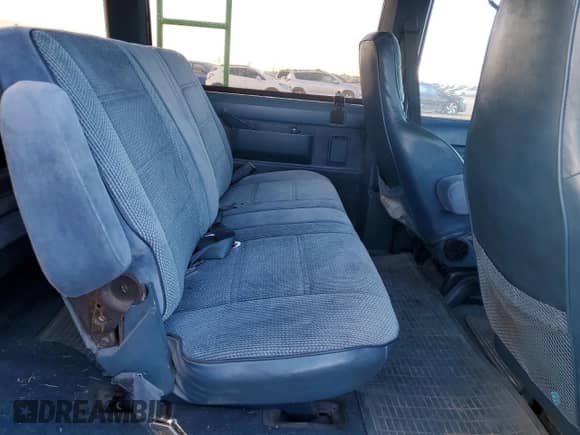 1986 Chevrolet Astro with VIN 1G8DM15Z6GB242903, listed as a Copart auction lot 69870954 with 68,845 mi miles and Clean title. Bid and sale history available at DreamBid. Image 11.