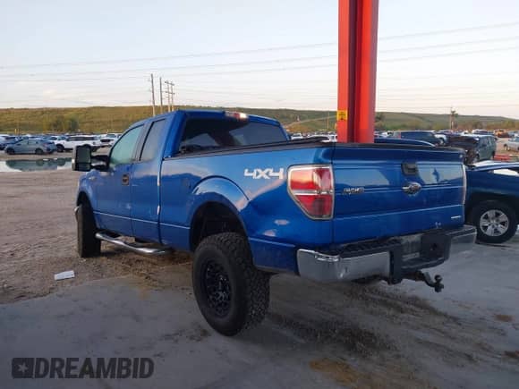 2013 Ford F-150 XL z VIN 1FTEX1EM2DFA48279, wystawiony jako IAAI lot #40549764 z przebiegiem 360 287 mil mil oraz . Historia ofert i sprzedaży dostępna na DreamBid. Obrazek 3.