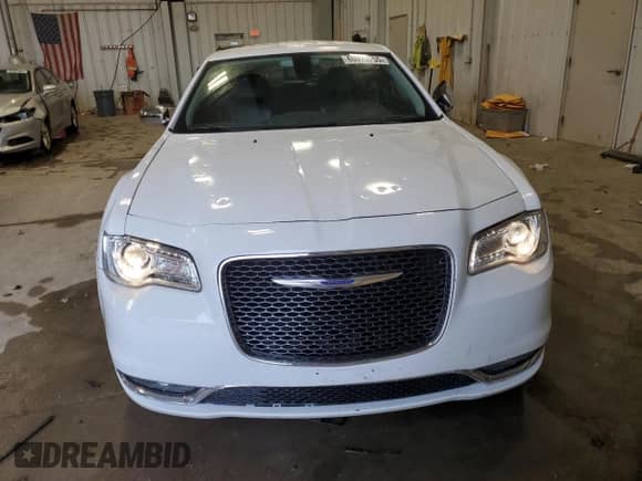 2020 Chrysler 300 Limited с VIN 2C3CCAEGXLH102880, выставлен на аукционе Copart как лот 60870755 с пробегом 69 458 миль миль и Списание • Salvage title. История ставок и продаж доступна на DreamBid. Изображение 5.
