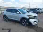 2016 Hyundai Tucson Limited z VIN KM8J33A25GU268621, wystawiony jako IAAI lot #42417076 z przebiegiem 124 475 mil mil oraz . Historia ofert i sprzedaży dostępna na DreamBid. Obrazek 1.